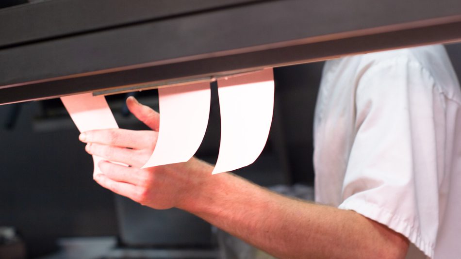 Restaurant Industry Lags Behind In Technology